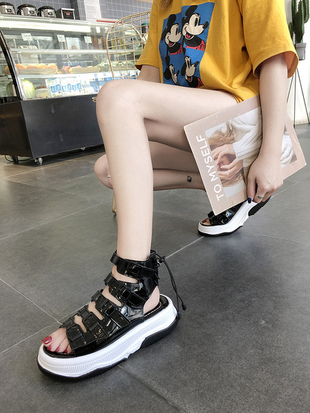 Актуални дамски сандали с висока подметка, катарами и връзки