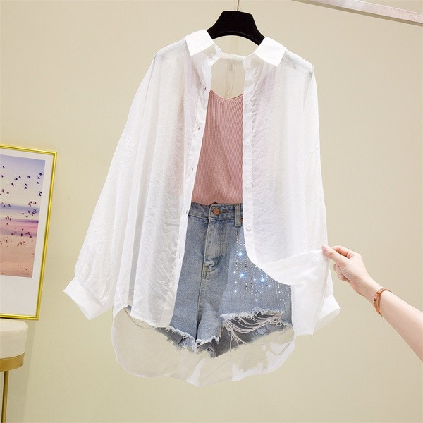 Ležerna ženska košulja širokog modela sa dugim rukavima