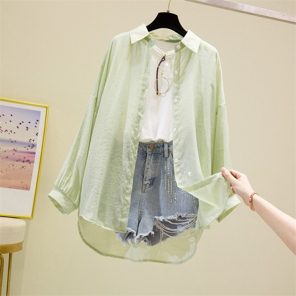 Ležerna ženska košulja širokog modela sa dugim rukavima