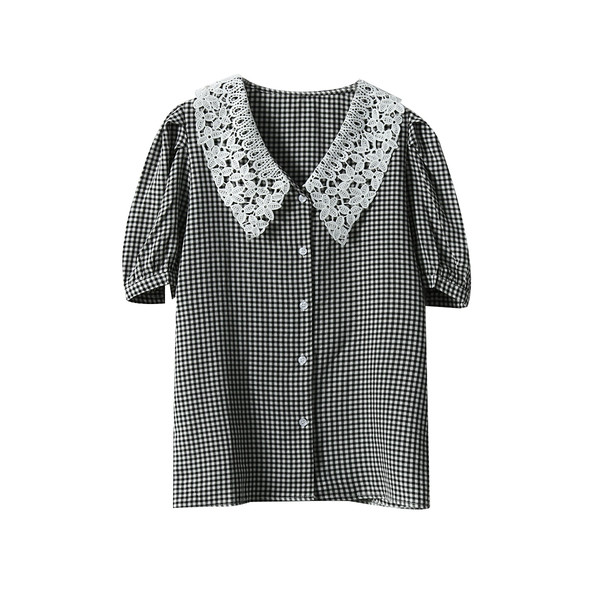 Karirana ženska košulja s čipkom i puf rukavima