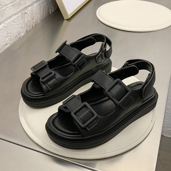 Ženske moderne sandale od eko kože