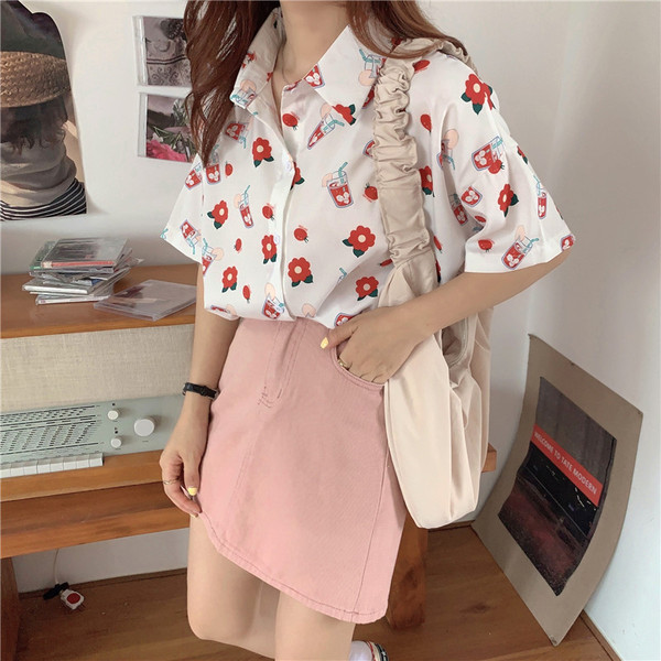 Ležerna ženska košulja širokog modela kratkih rukava