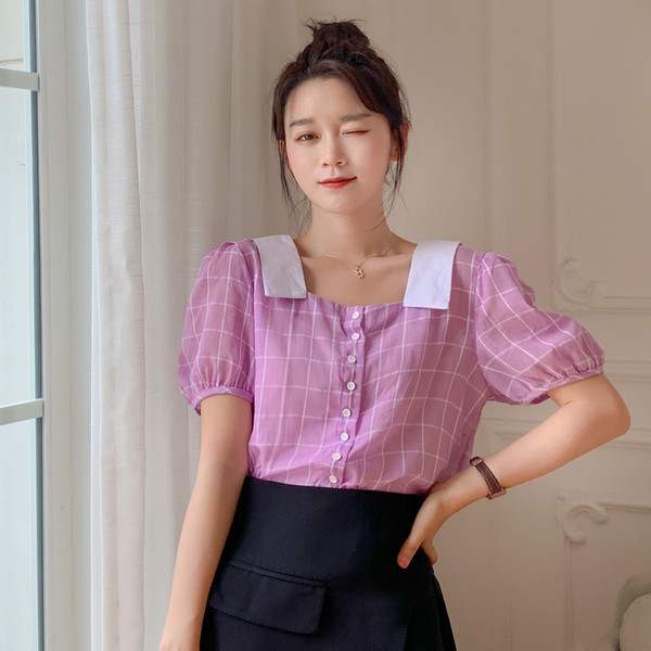 Ženska košulja u retro stilu s četvrtastim izrezom i gumbima