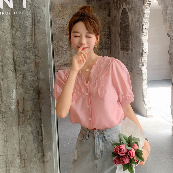 Ženska košulja od šifona s gumbima i špic izrezom