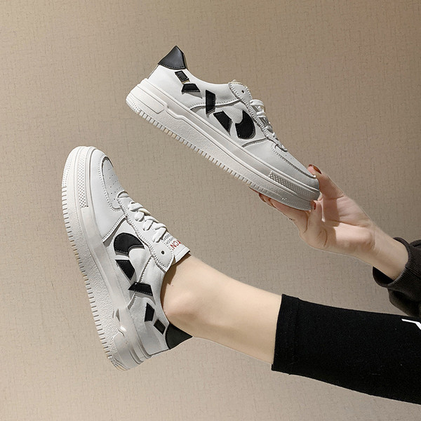 Ženske casual tenisice od eko kože sa ravnim đonom