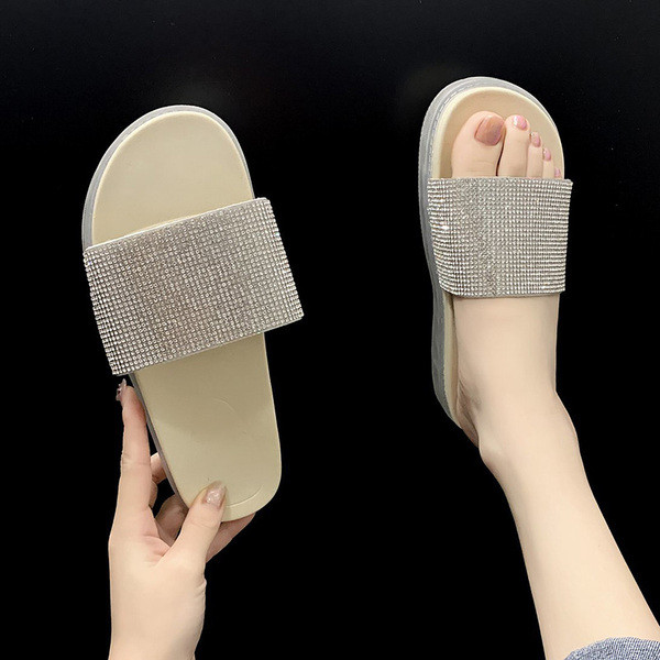 Moderne ženske papuče s visokim đonom i sjajnim kamenčićima