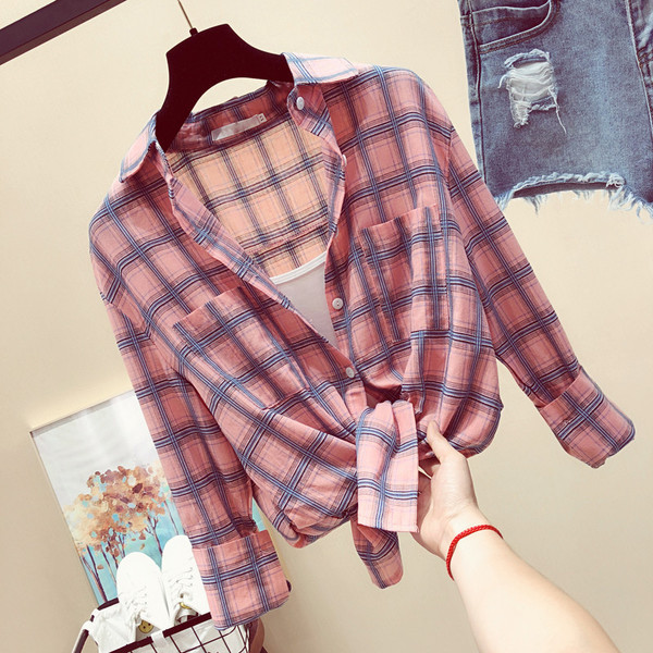 Široki model karirane ženske košulje dugih rukava