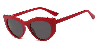 Aktuelne ženske naočale sa metalnim elementima