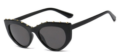 Aktuelne ženske naočale sa metalnim elementima