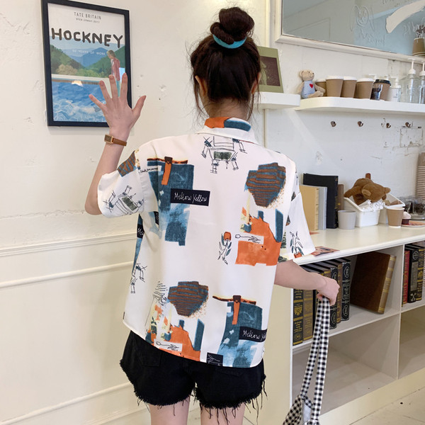 Ženska košulja u retro stilu kratkih rukava i klasične kragne