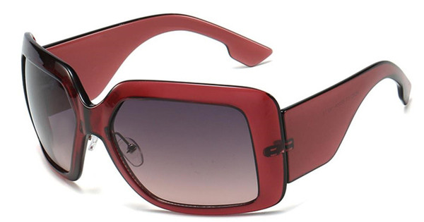 Ležerne ženske sunčane naočale kvadratnog oblika