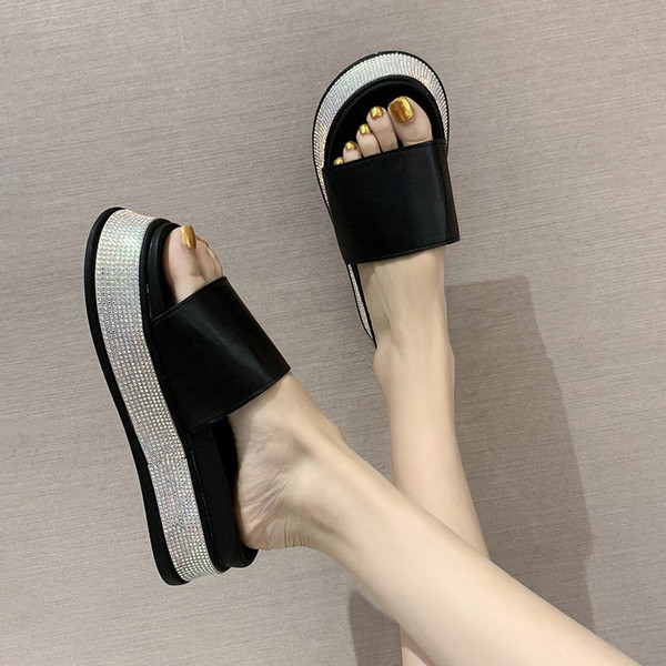 Új modell női papucs kövekkel a talpán