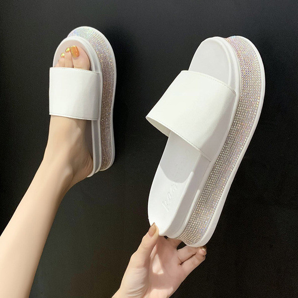 Új modell női papucs kövekkel a talpán