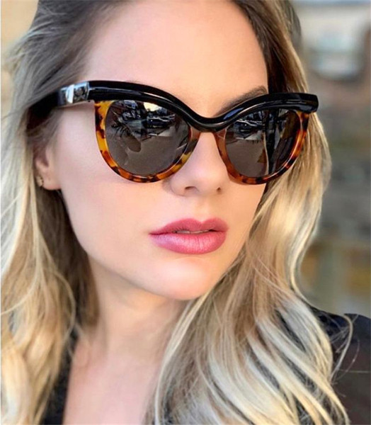 Elegantne ženske naočale okruglog oblika