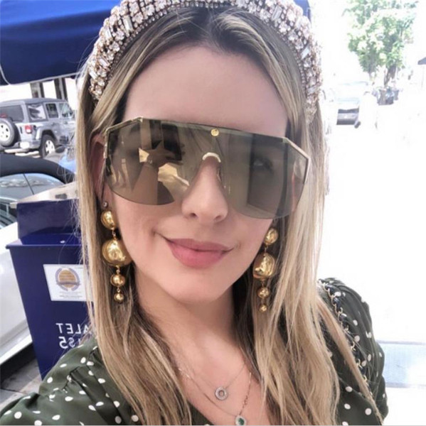 Női alkalmi napszemüveg vékony kerettel