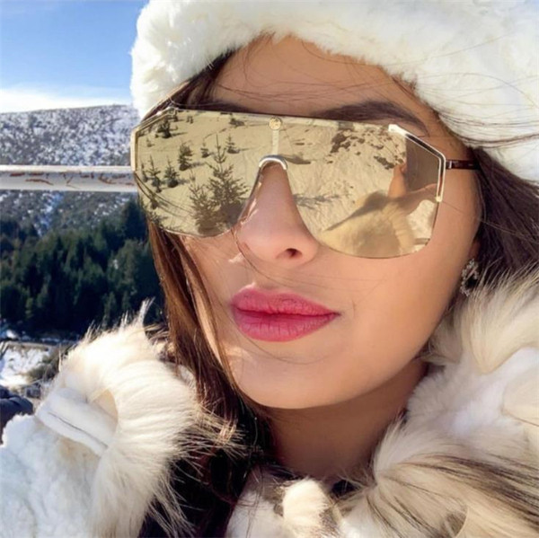 Női alkalmi napszemüveg vékony kerettel