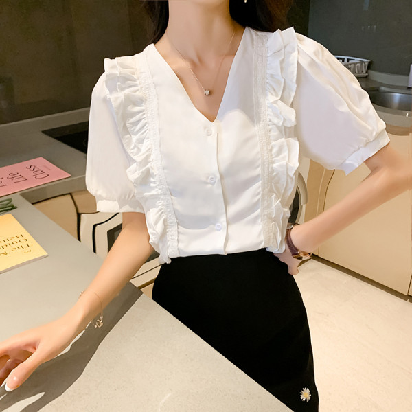 Ženska košulja u retro stilu s V izrezom