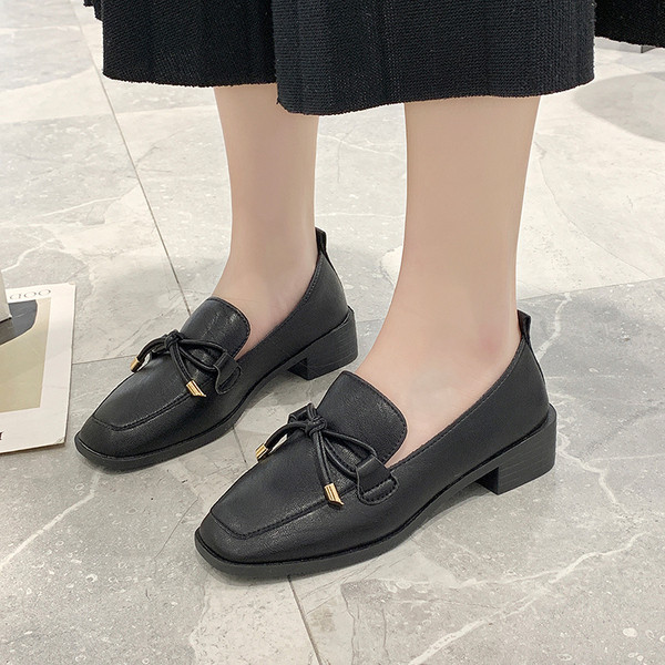 Kožne ženske casual cipele s trakom