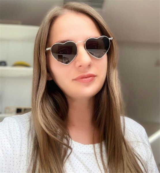 Moderne ženske sunčane naočale u obliku srca