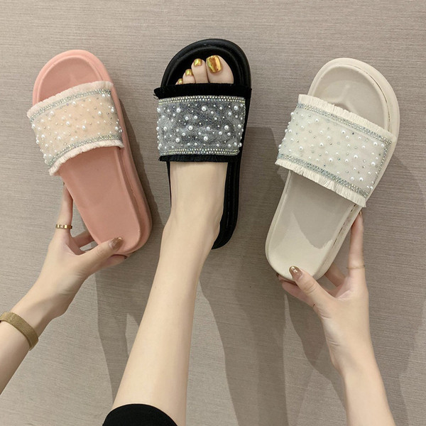 Novi model ženskih papuča sa ravnim đonom i perlicama