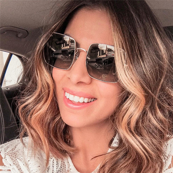 Ležerne ženske sunčane naočale četvrtastog oblika s tankim okvirima