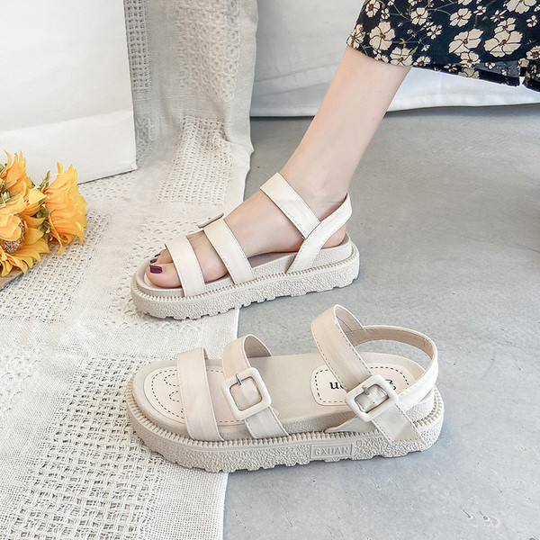 Udobne ženske sandale od eko kože sa kopčama