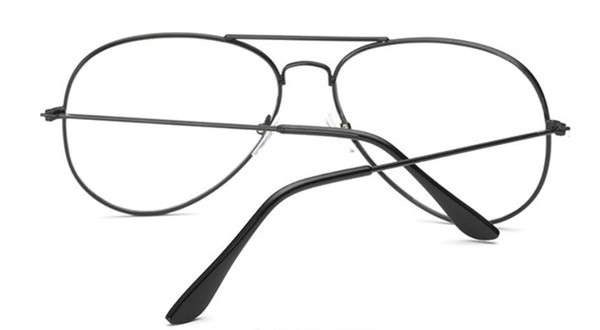 Női alkalmi szemüveg vékony kerettel