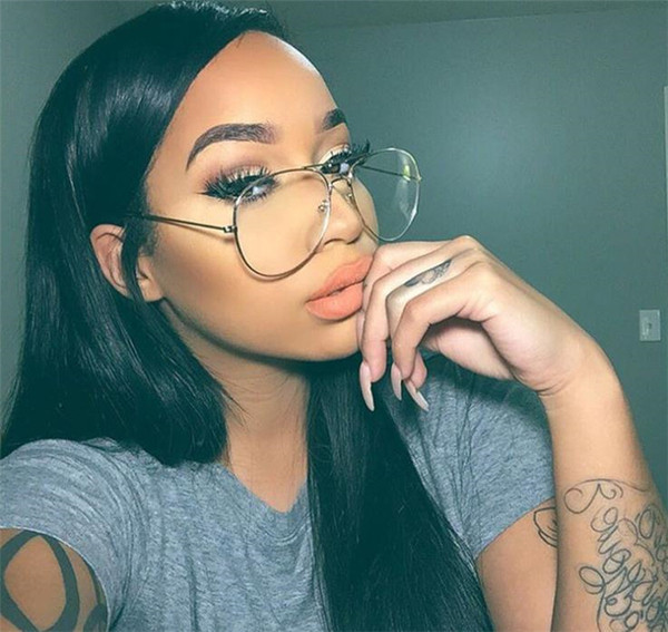 Női alkalmi szemüveg vékony kerettel