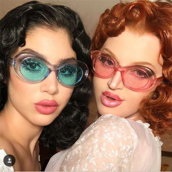 Aktuális, kerek női napszemüveg