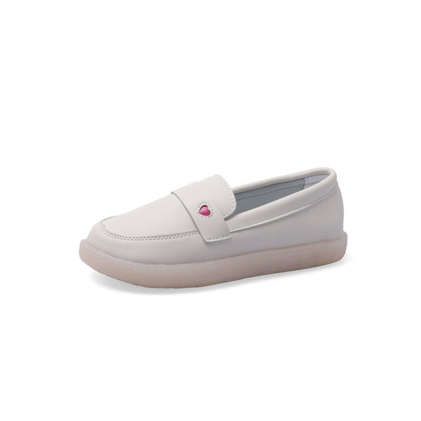 Női alkalmi cipő lapos talppal és hímzéssel