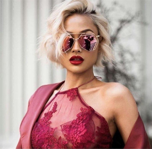 Stílusos női szemüveg vékony kerettel