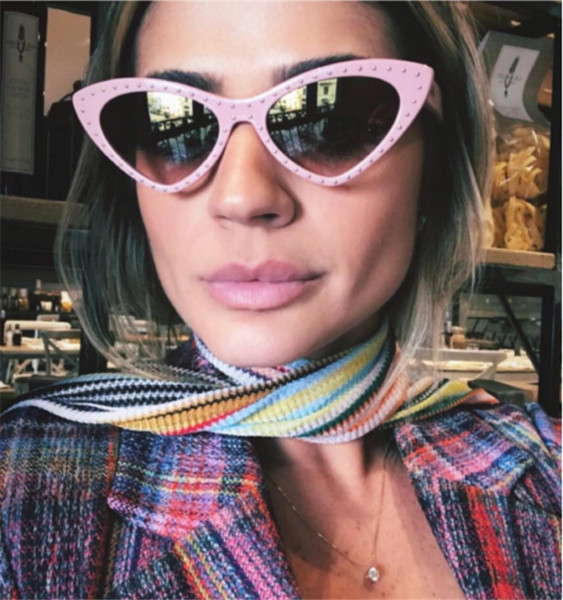 Aktuális női szemüveg díszkövekkel