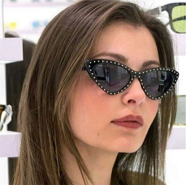 Aktuális női szemüveg díszkövekkel