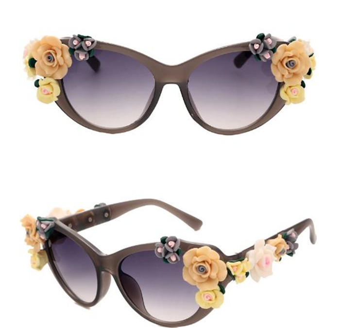 Modern női napszemüveg 3D elemmel