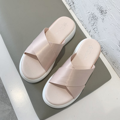 Sima, lapos talpú női papucs modell