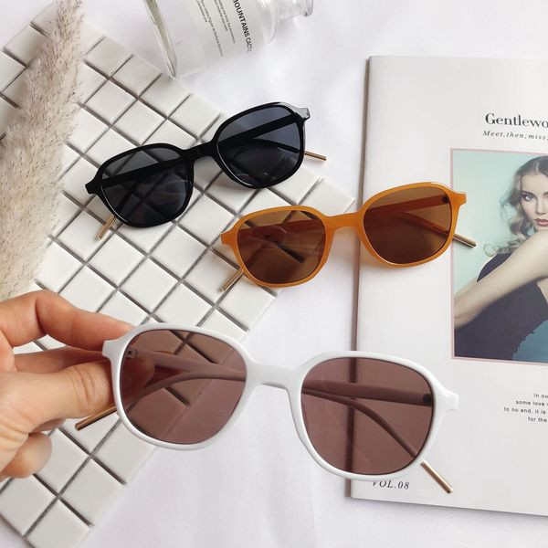 Sieviešu ikdienas saulesbrilles apaļā formā