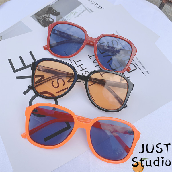 Ženske retro sunčane naočale sa tankim okvirima