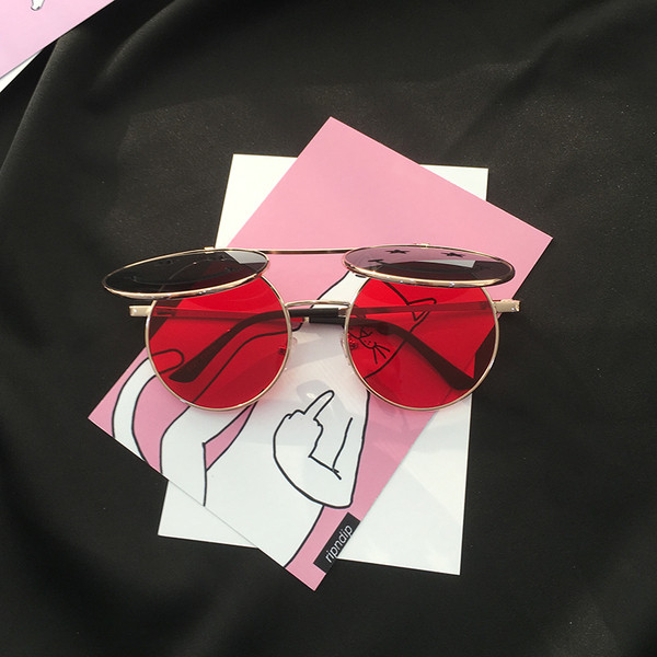 Aktuālas sieviešu brilles apaļā formā ar plāniem rāmjiem