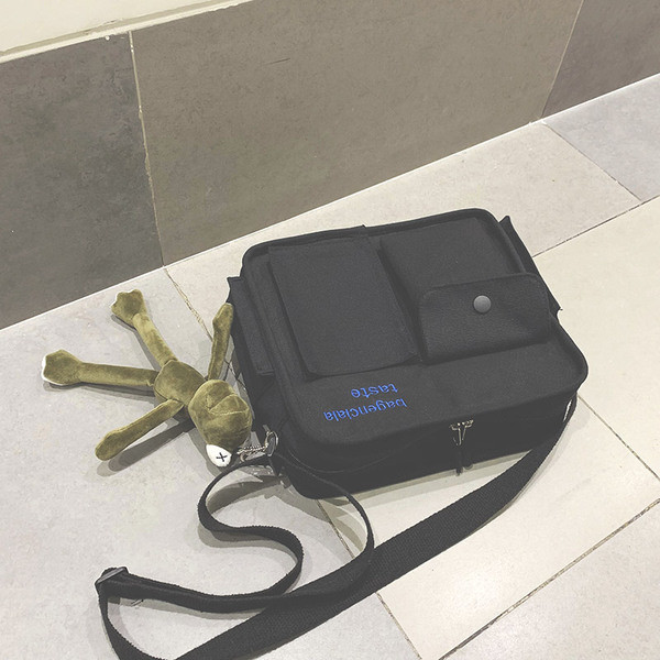 Sieviešu ikdienas plecu soma