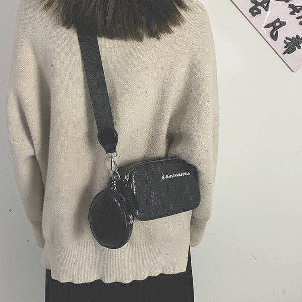 Sieviešu ādas plecu soma