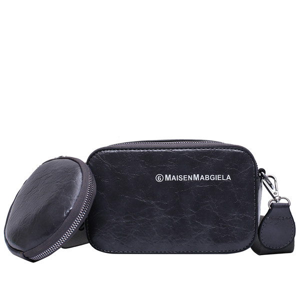 Sieviešu ādas plecu soma