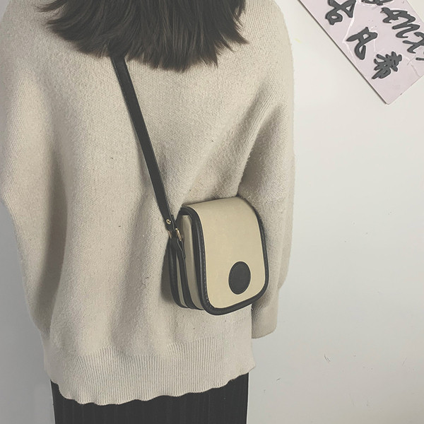 Sieviešu soma ar garu ādas rokturi