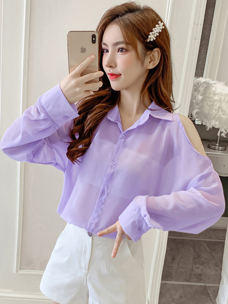 Ikdienas sieviešu krekls ar atkailinātiem pleciem un klasisku apkakli