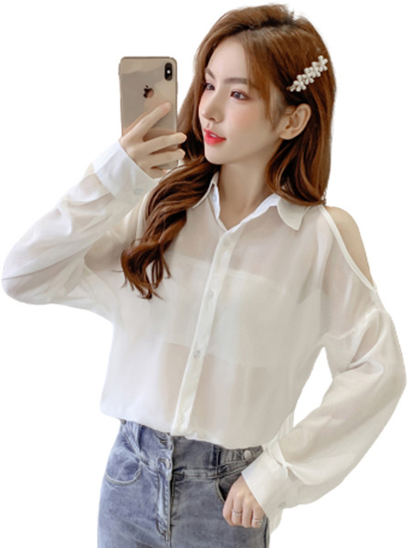 Ikdienas sieviešu krekls ar atkailinātiem pleciem un klasisku apkakli