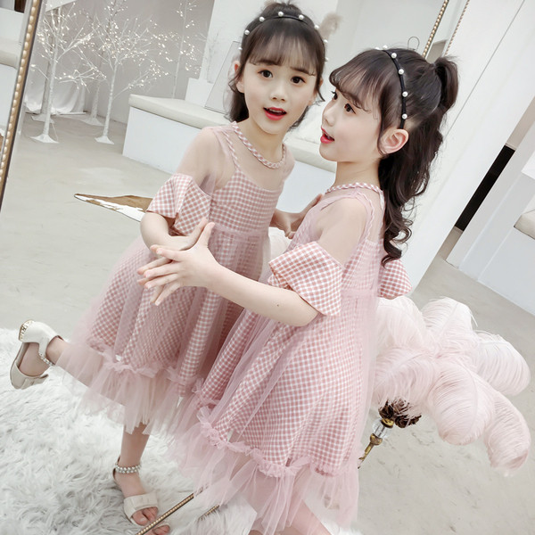 Kockás gyerekruha tüll és rövid ujjú