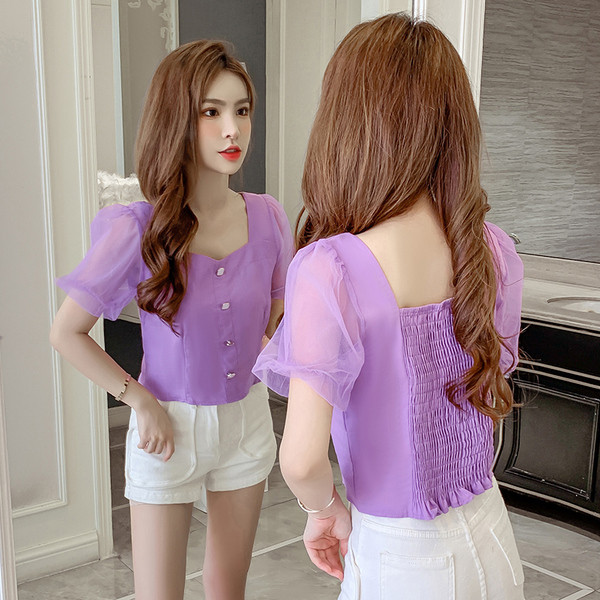 Sieviešu krekls ar kvadrātveida kakla izgriezumu un īsām piedurknēm