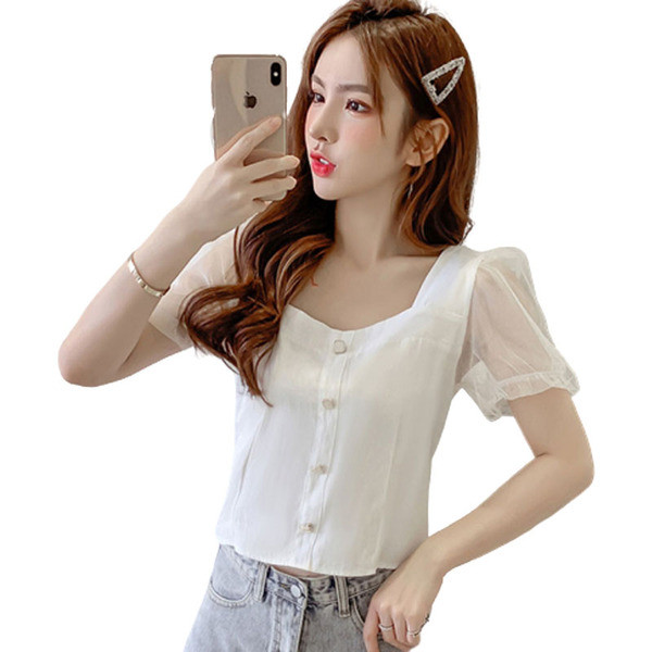 Sieviešu krekls ar kvadrātveida kakla izgriezumu un īsām piedurknēm