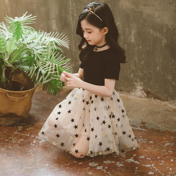 Vasaras bērnu kleita ar īsām piedurknēm un tillu