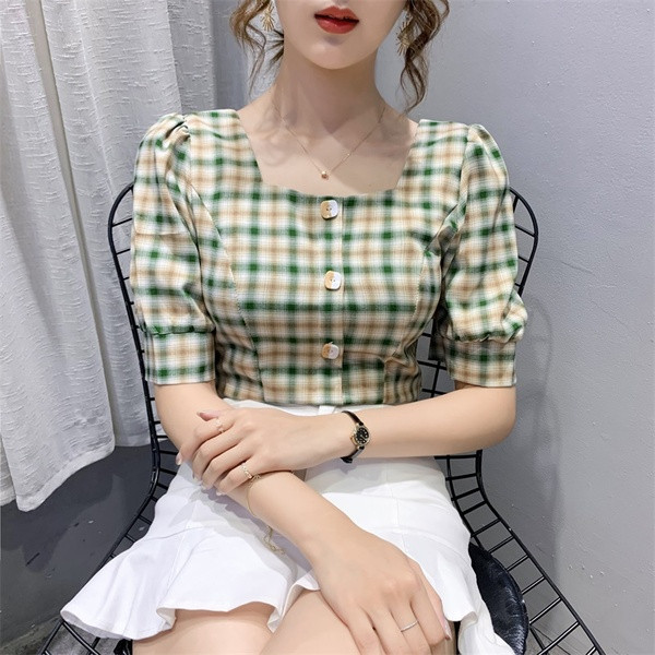 Rūtains sieviešu krekls ar kvadrātveida kakla izgriezumu un pogām