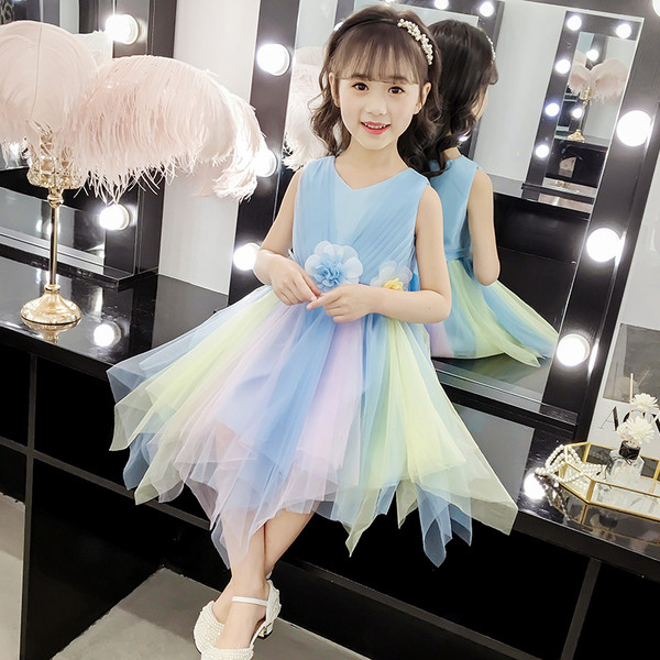 Bērnu kleita ar tillu un 3D ziediem